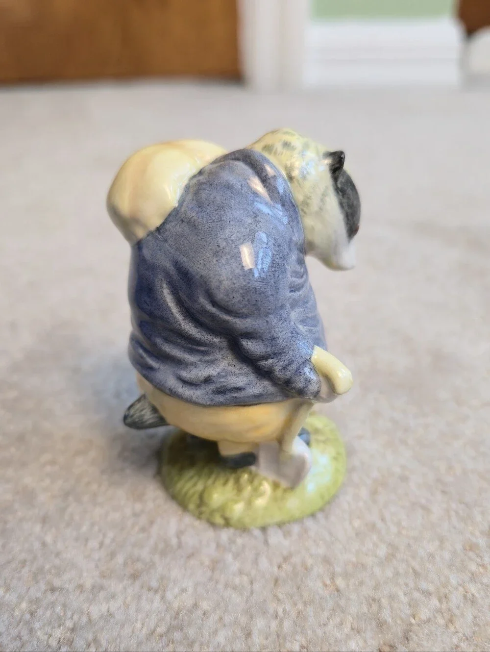 Royal Doulton this featuring